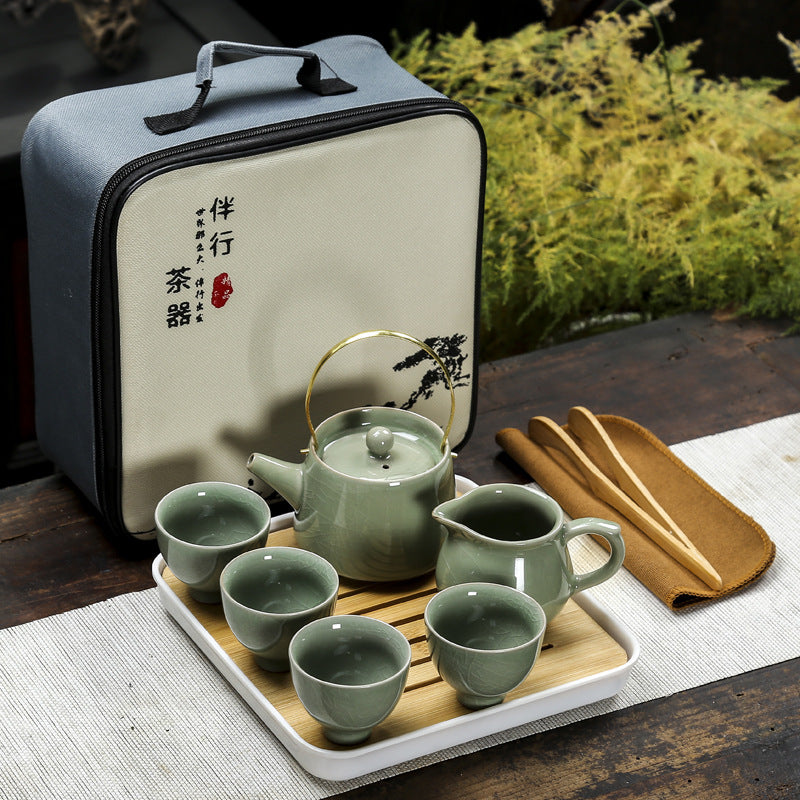 Travel gongfu tea set - teapot detail